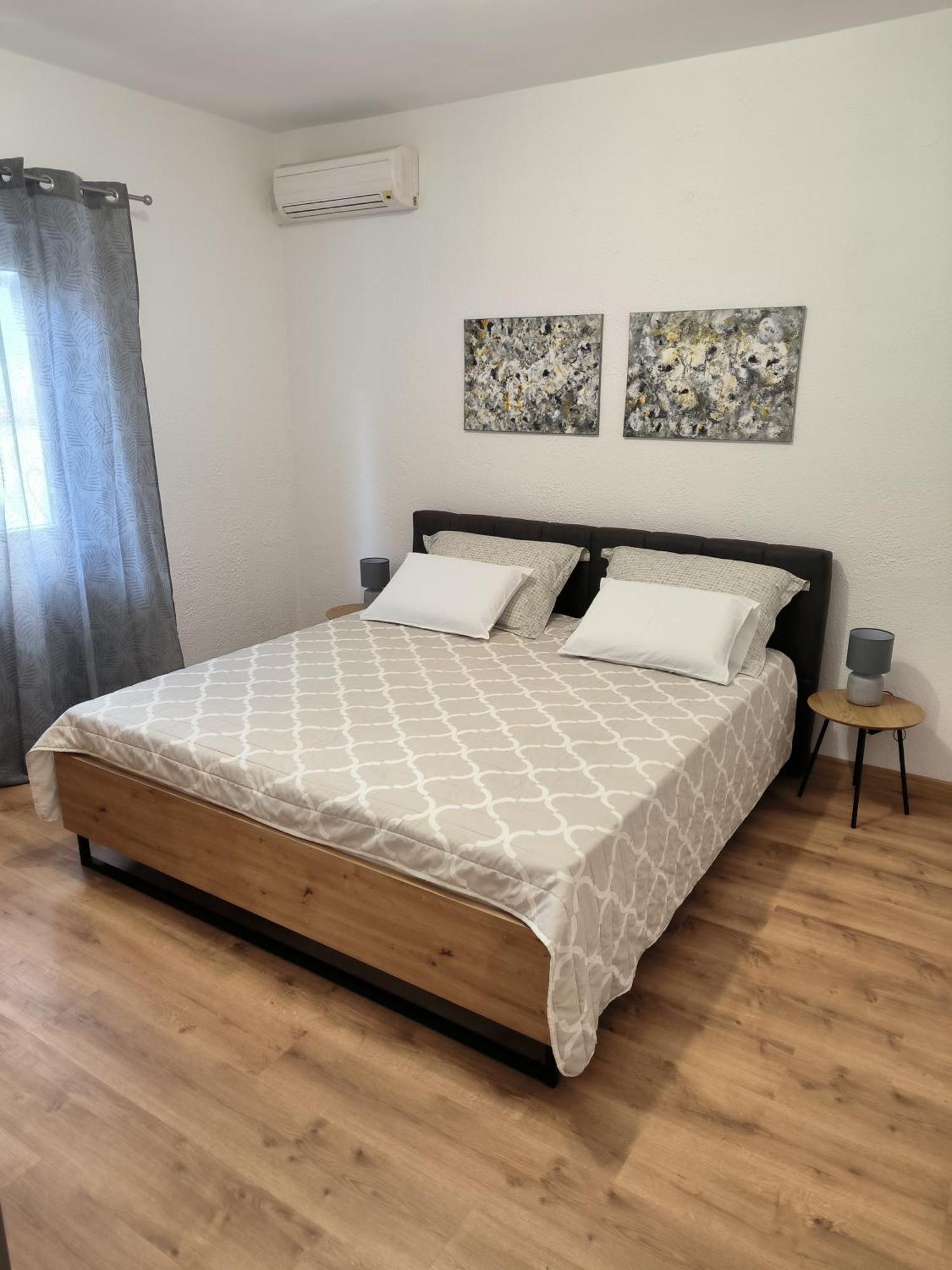 Tihana-Ground Floor With Large Terrace Makarska Bagian luar foto
